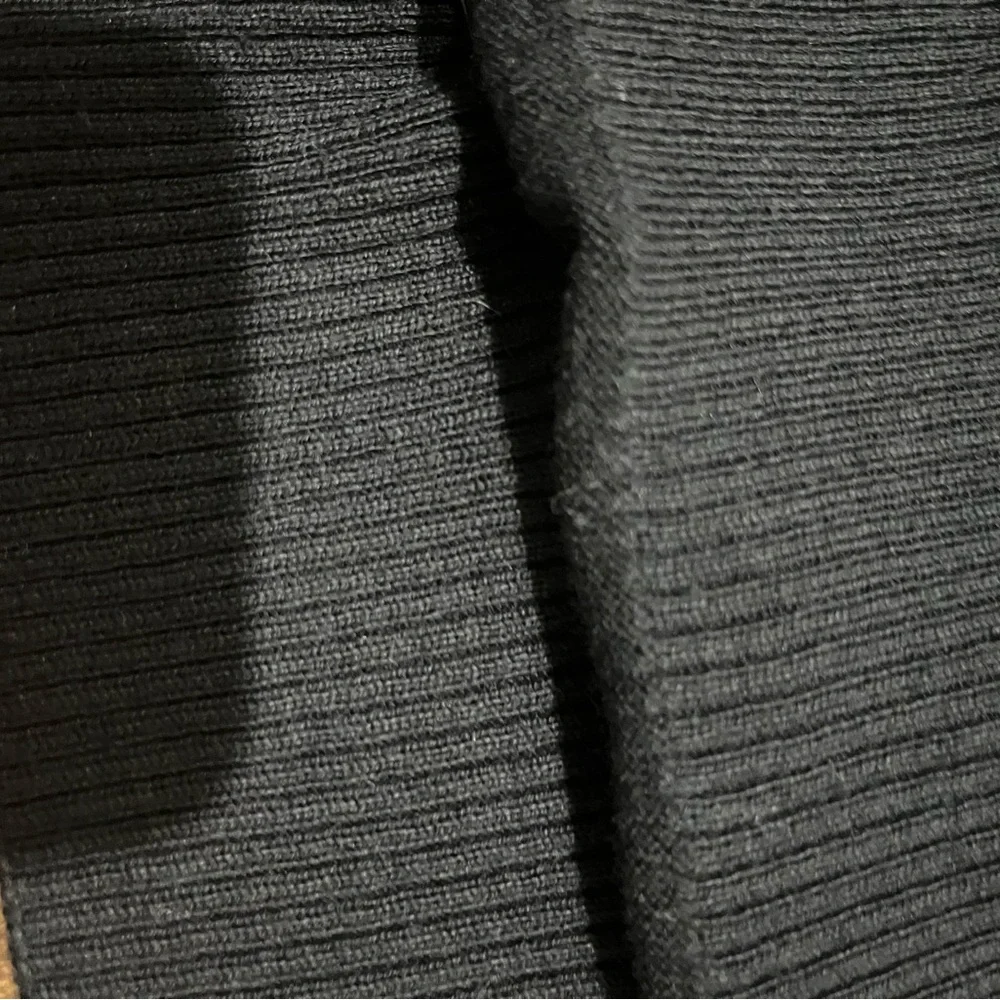 Altinyildiz classics Turkish men’s black sweater